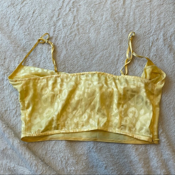 Yellow leopard print top - Picture 2 of 3